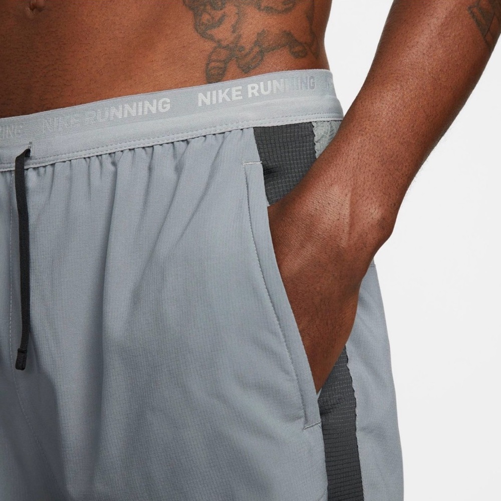 Nike Men’s Dri-FIT Flex Stride Grey & Black Shorts 5in Size S - Picture 6 of 12